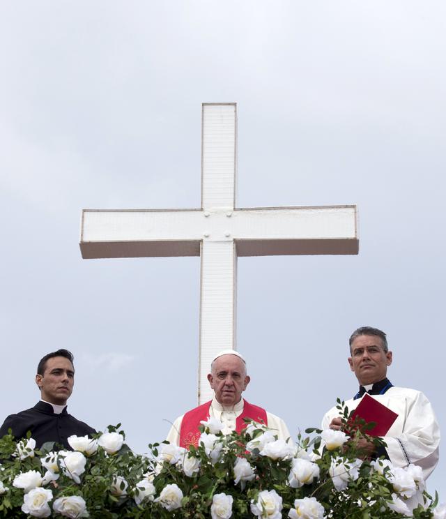 Cuba's Santería faithful experience Pope Francis's visit through different  prism, Cuba