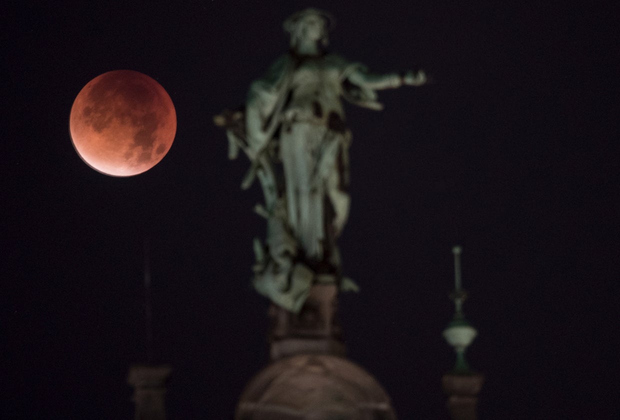 Rare Super Blood Moon Eclipse