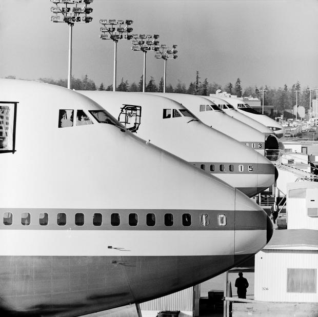 12-boeing-100-years-747-cargo-hinged-nose.jpg 