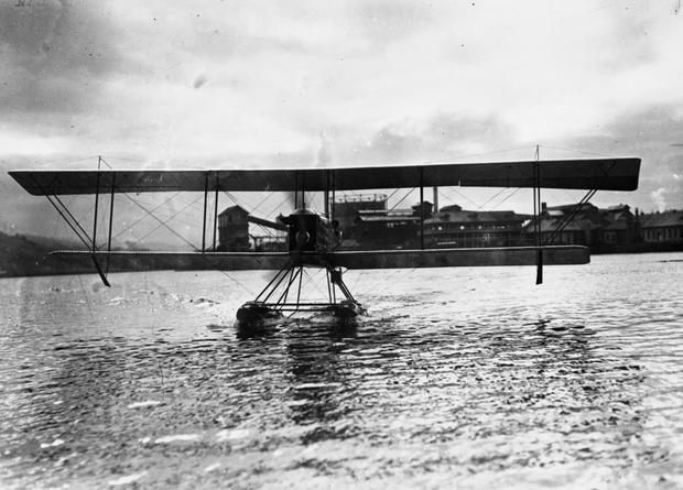 2-boeing-100-years-pontoon-plane-b-w.jpg 