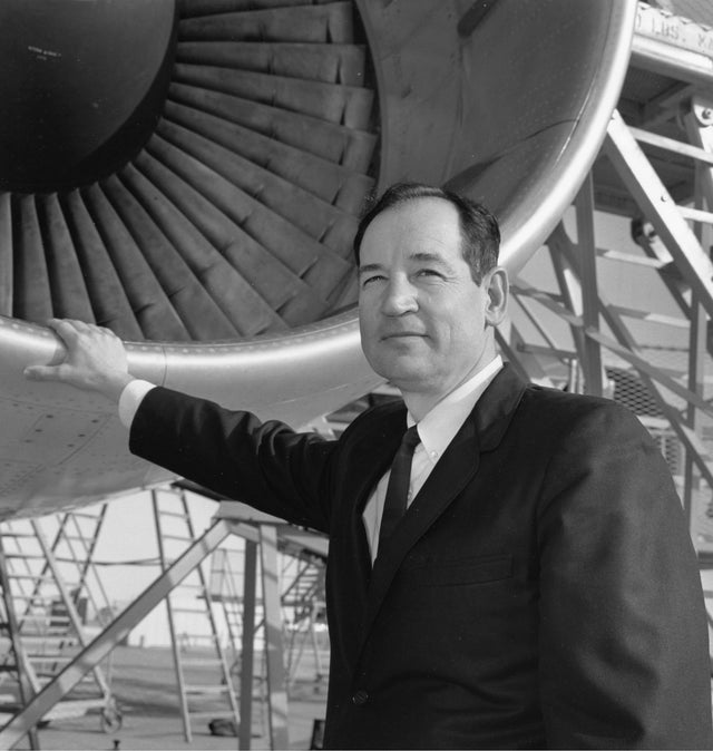 11p-boeing-100-years-747-joe-sutter.jpg 