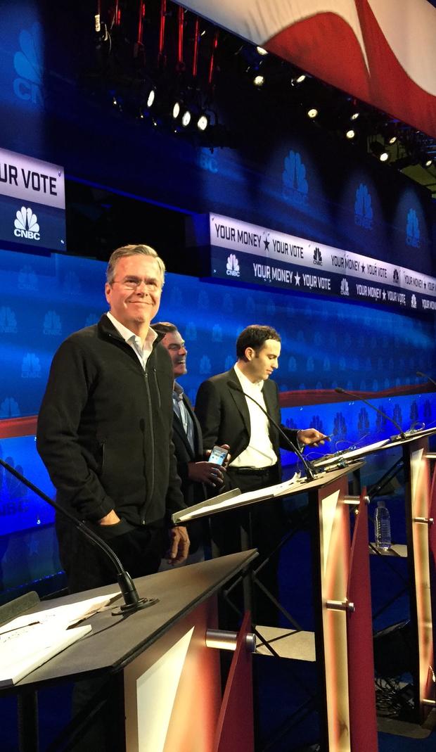 jeb-bush-checking-out-stage-from-his-twitter-account.jpg 