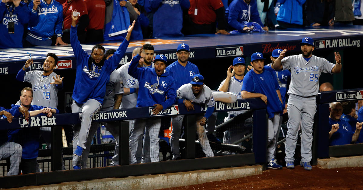 Kansas City Royals' fans run on the field iafter the Royals defeated  News Photo - Getty Images
