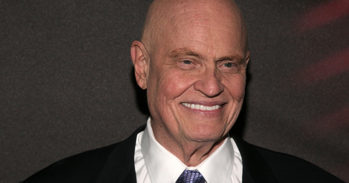 Tributes pour in for former U.S. Senator Fred Thompson - CBS News