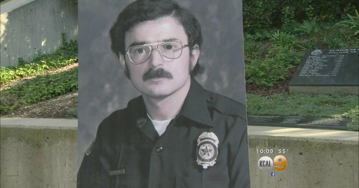 Police Offer 50k Reward To Help Solve 1975 Killing Of Officer Cbs Los Angeles