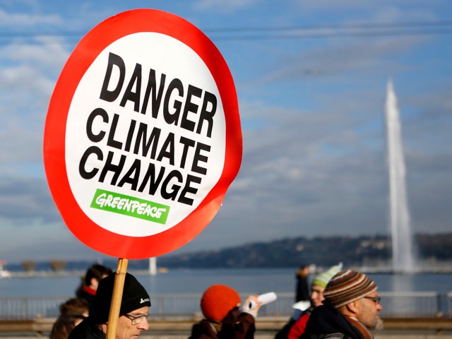 climate-protests-rtx1w80b.jpg 