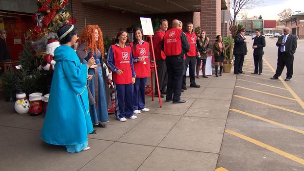 salvation-army-bell-ringing-by-cbs4-newscasters-8.jpg 