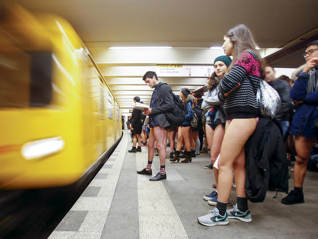 no-pants-subway-ride-berlin-rtx21qmm.jpg 
