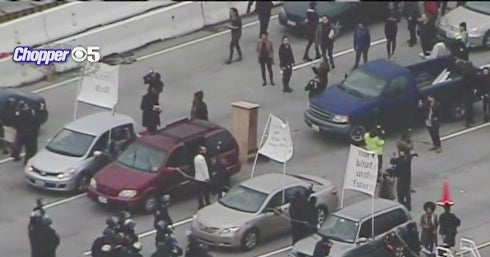 MLK Day protesters block portion of SF-Oakland Bay Bridge - CBS News