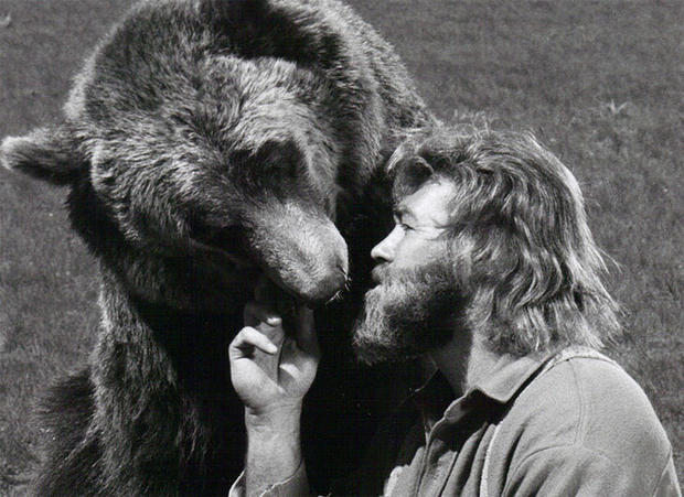dan-haggerty-grizzly-adams-sunn-classic-pictures.jpg 