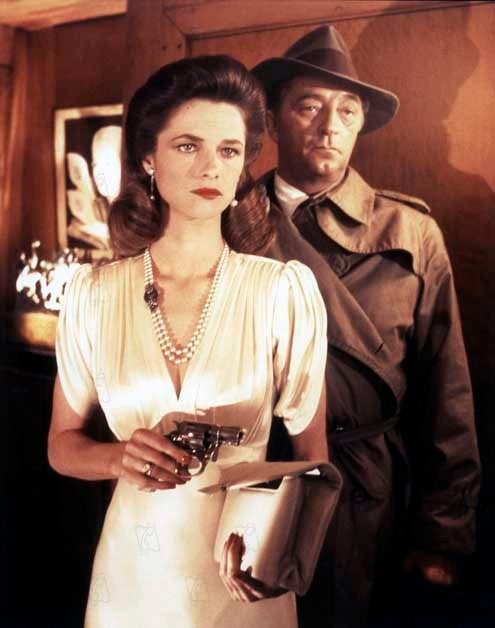 charlotte-rampling-farewell-my-lovely-robert-mitchum.jpg 
