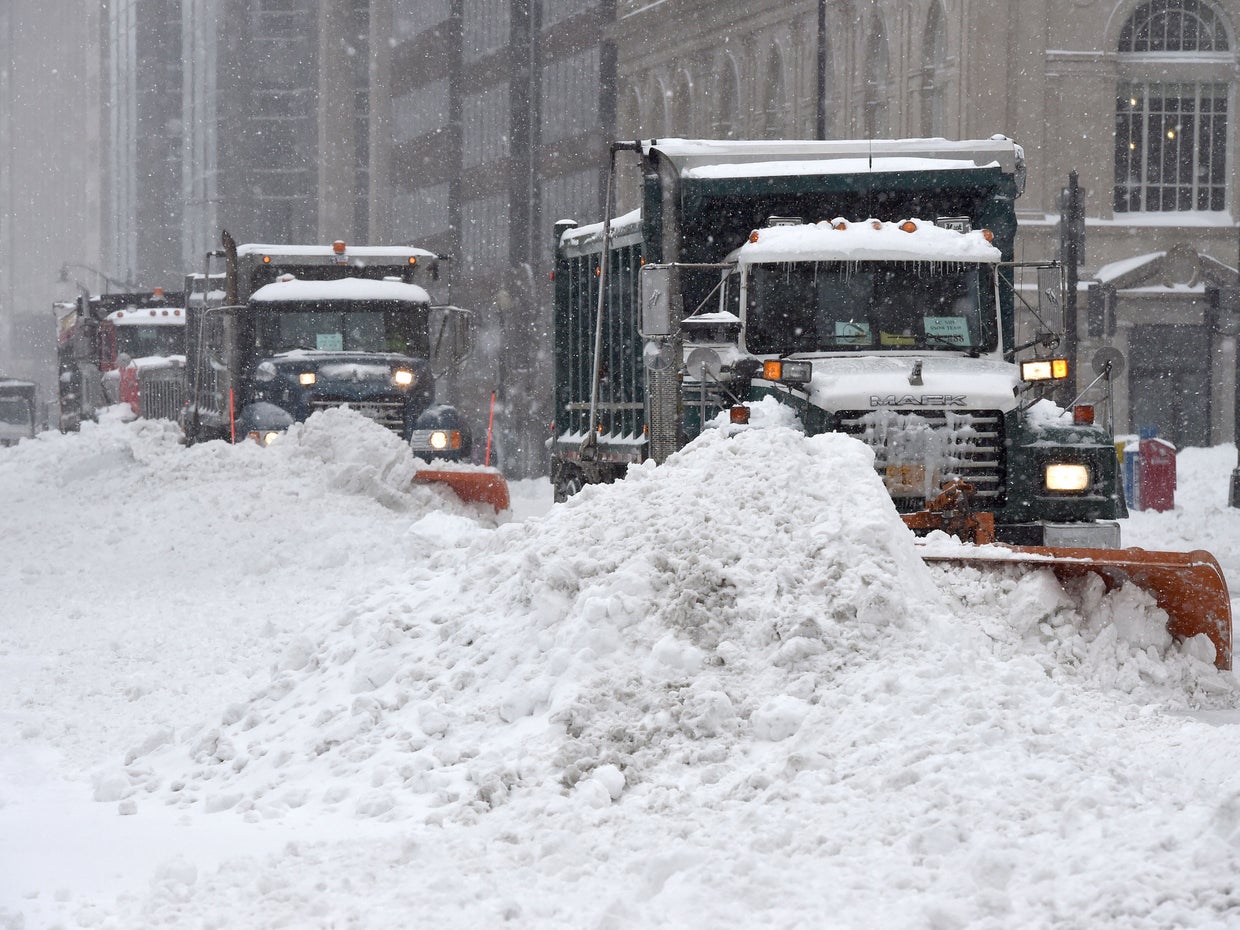 Massive blizzard buries East Coast