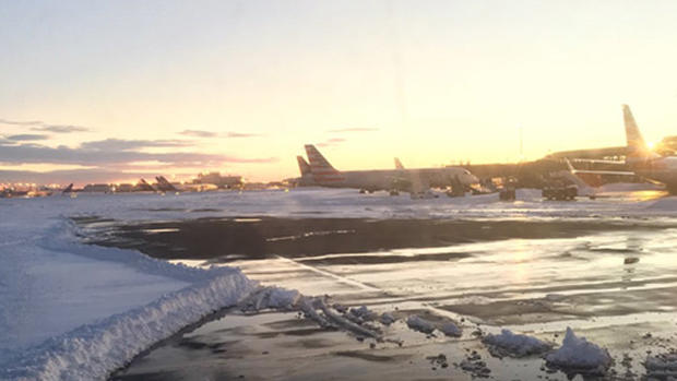 Newark Delta Airlines Planes Clip 
