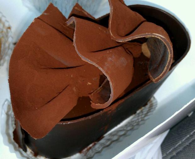 zov's zovs flourlesss chococolate cake 