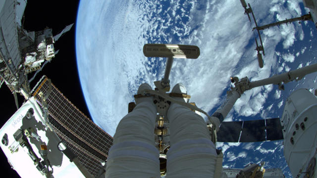 international-space-station-astronaut.jpg 