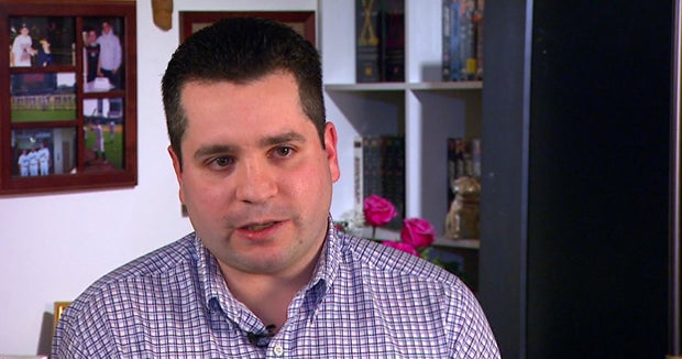 "Cannibal cop," exNYPD officer Gilberto Valle, pens horror novel CBS