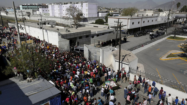 2016-02-11t203109z1227821823gf10000305070rtrmadp3mexico-prison.jpg 