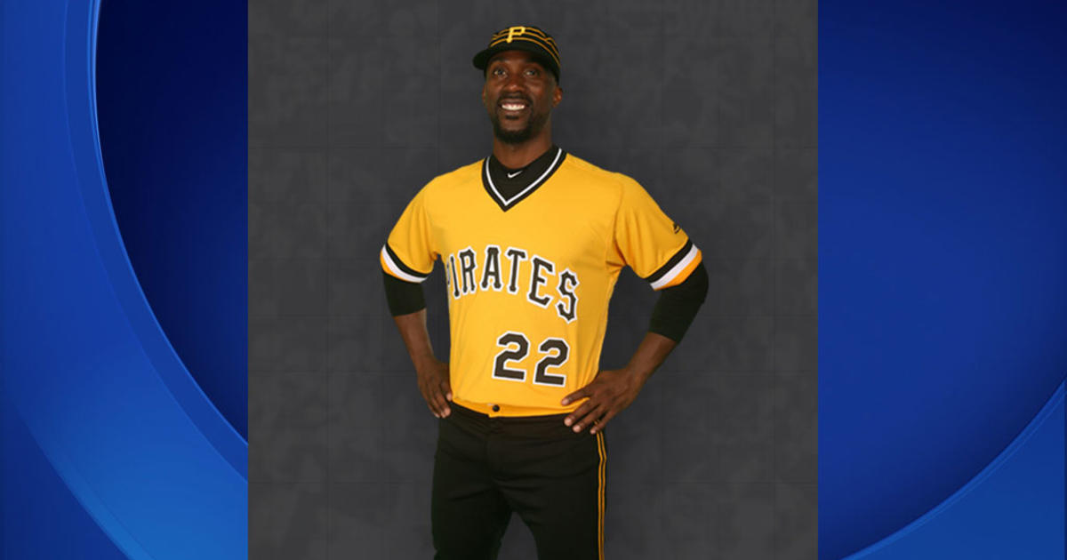 Photos: Pirates Bring Back Pillbox, Debut Retro Uniform – SportsLogos.Net  News
