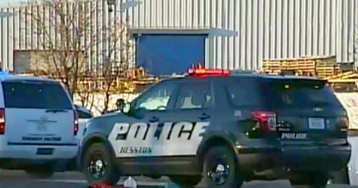 Sheriff: 4 dead, 14 wounded in Kansas shooting - CBS News