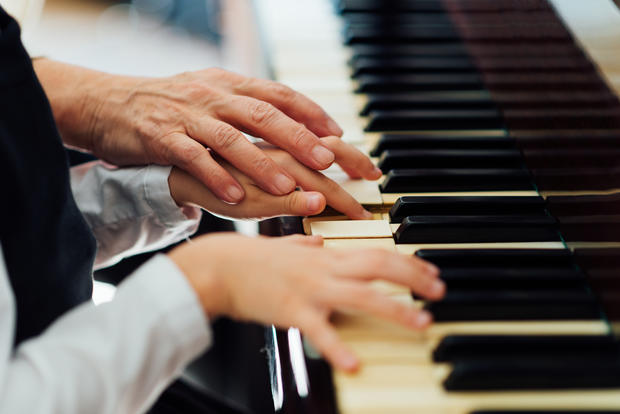 music lesson kid 