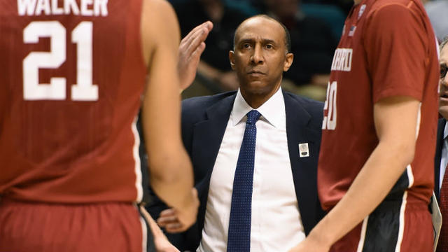 stanford-coach-johnny-dawkins-photo-by-ethan-miller-getty-images.jpg 