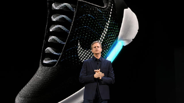 nike-self-tying-shoe.jpg 