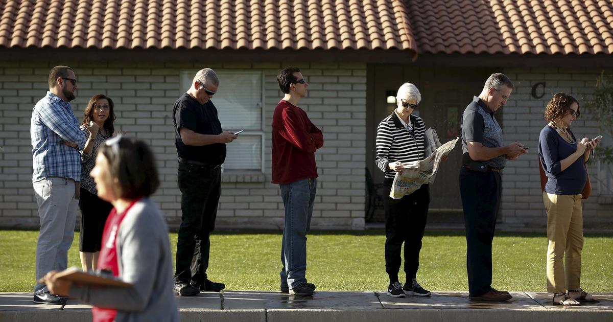 Phoenix mayor asks Justice Department to investigate Arizona voting
