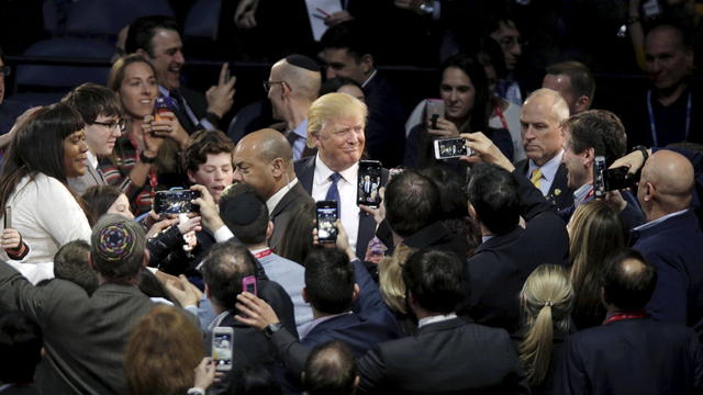 Republican presidential candidate Donald Trump arrives to address the American Israel Public Affairs Committee (AIPAC) afternoon general session in Washington March 21, 2016. 