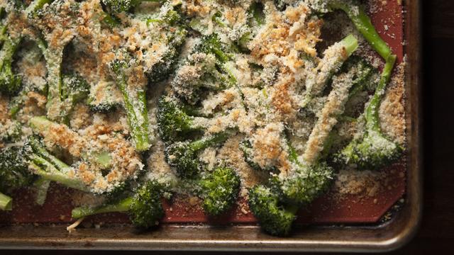 roasted-broccoli-with-panko-crystal-grobe.jpg 