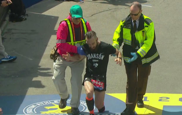man-collapses-at-finish-line.jpg 