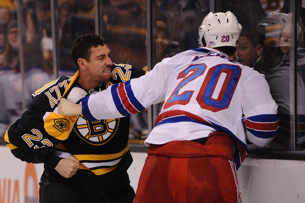 Chris Kelly Fights Chris Kreider - New York Rangers v Boston Bruins 