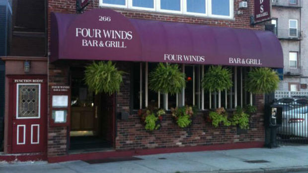 Four Winds Bar And Grill 