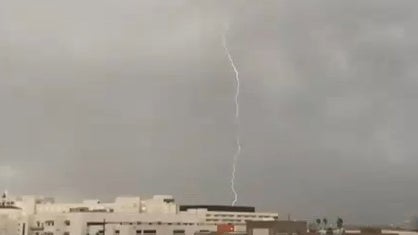 lightning.jpg 