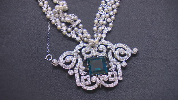 custom-tiffany-necklace-180k.jpg 