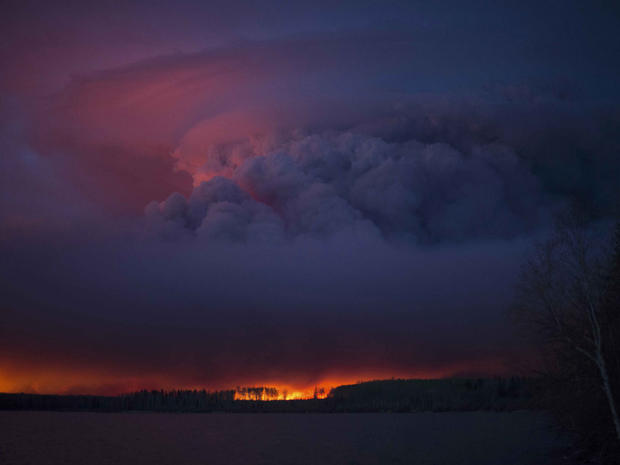 1395952151canada-wildfire-fortmcmurray.jpg 