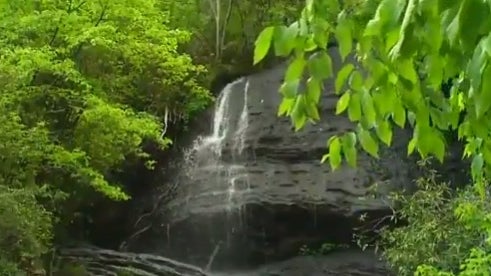 waterfall.jpg 