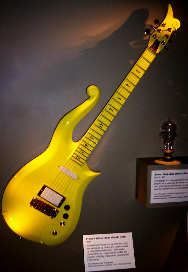 Yellow_Cloud guitar, prince 