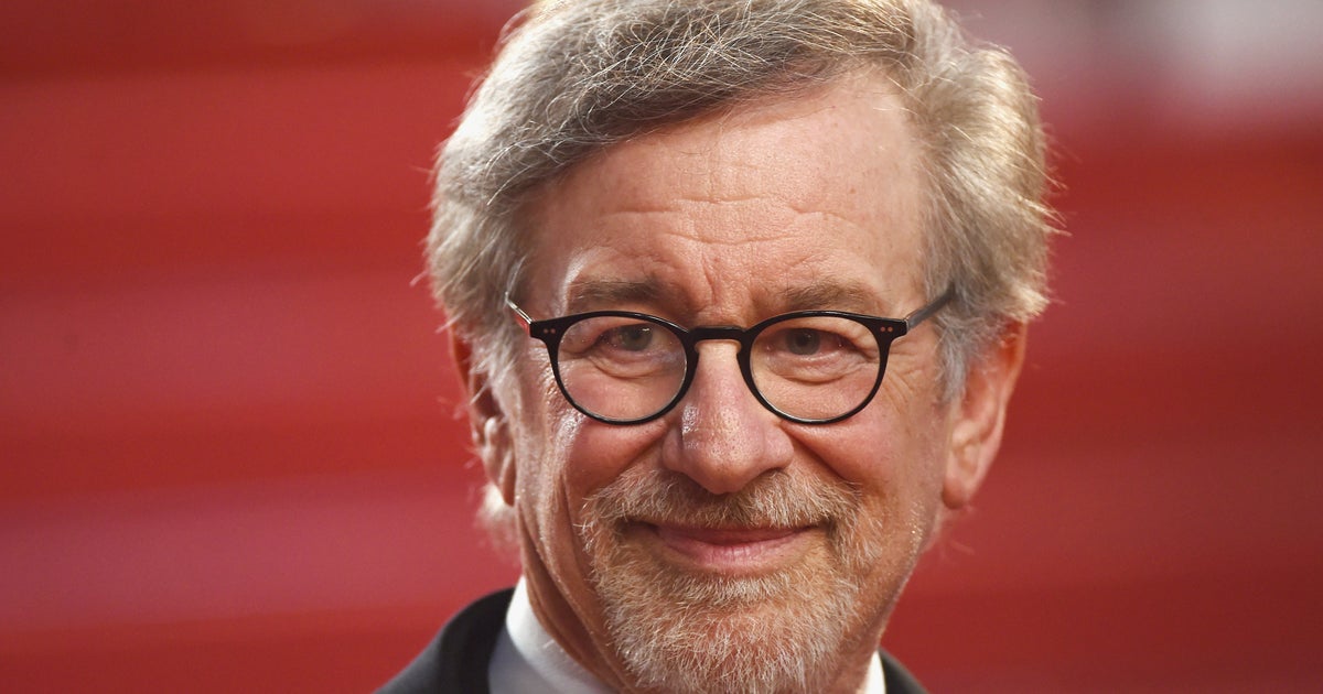 Steven Spielberg shoots down Carl's Jr.'s "SpielBurgers" CBS News