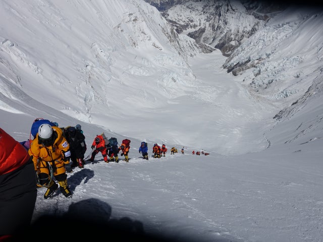 beyond-7-2-160514everestlines-up-lhotse-face.jpg 