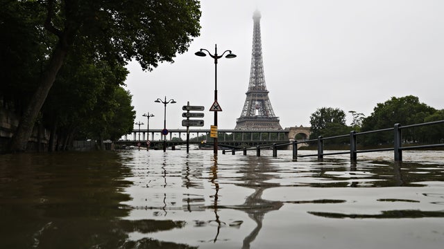 The Seine floods Paris 