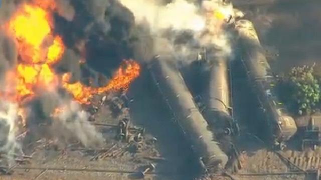 oil-train-derailment-oregon.jpg 