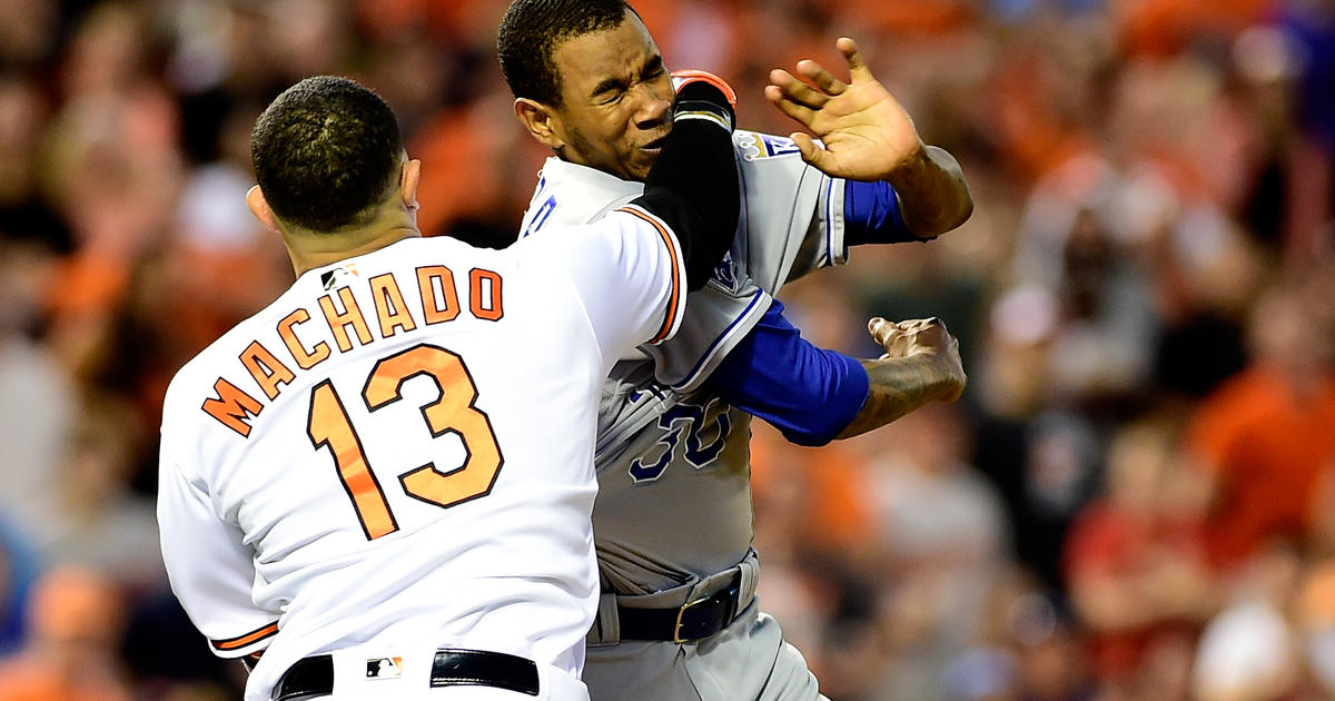 Baltimore Orioles, MANNY MACHADO high fives CHRIS DAVIS after Davis hits a  three-run home run