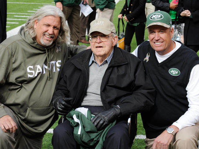 Buddy Ryan, ex-NFL coach and dad of Rex and Rob, dead at 82 - CBS News