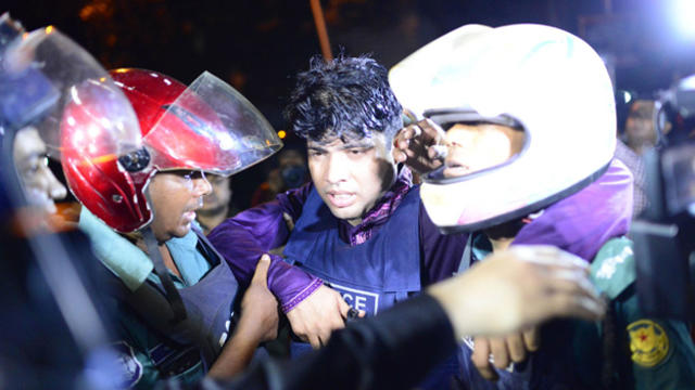 bangladesh_attack_gettyimages-544171436.jpg 