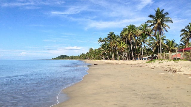 beachinfiji.jpg 