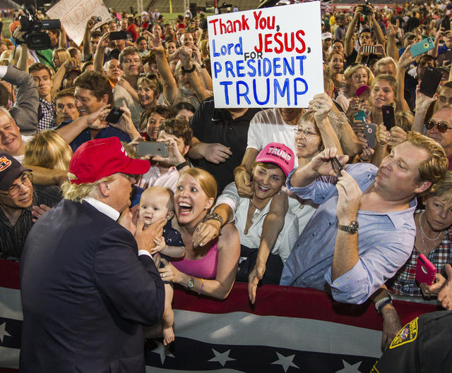 Extreme Donald Trump fans