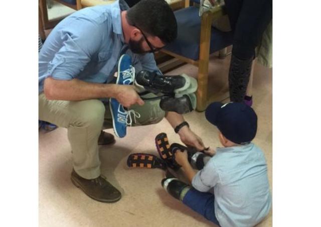 Little boy fitted with blade feet thanks to Boston bombing