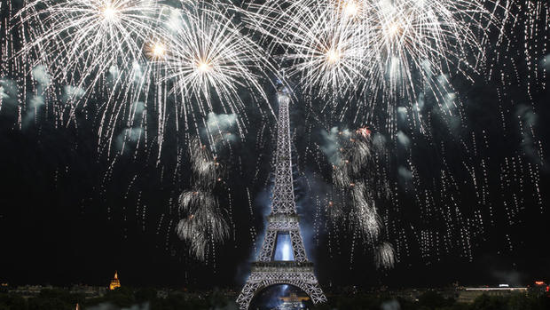 2015 Bastille Day Fireworks At Eiffel 