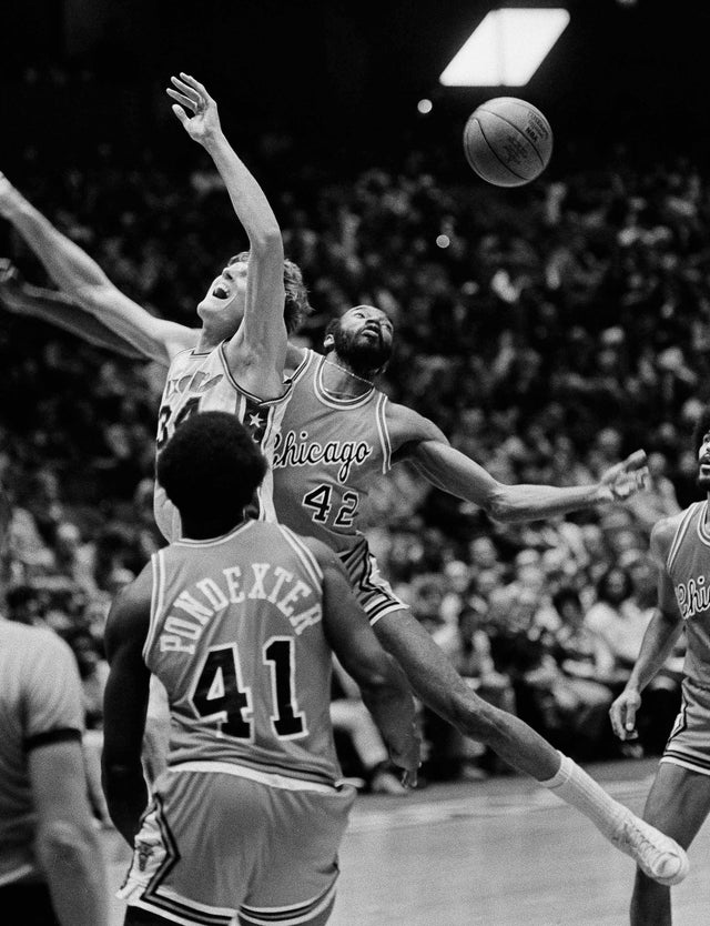 nba-nate-thurmond-ap7511060266.jpg 