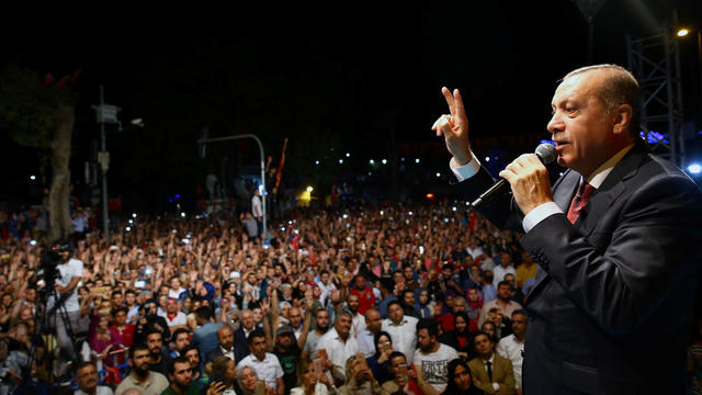 erdogan-addresses-supporters.jpg 